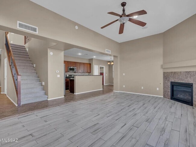 Foto del edificio - 12156 N Quail Feather Blvd