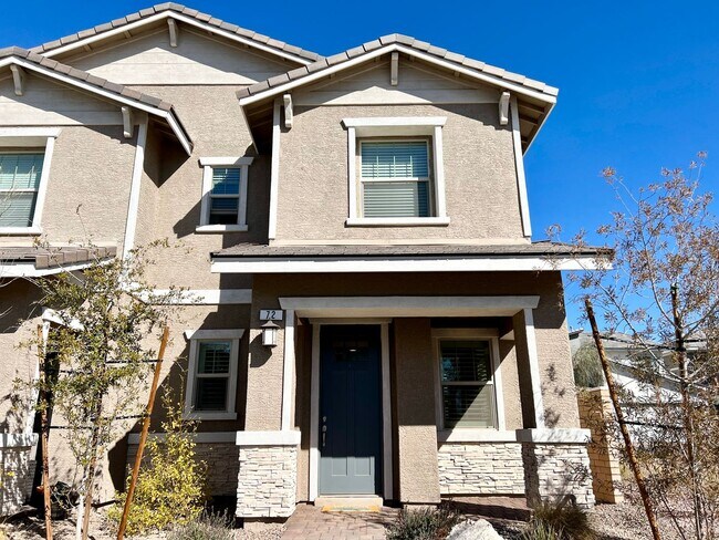 Foto del edificio - BEAUTIFUL TOWNHOME IN CADENCE!