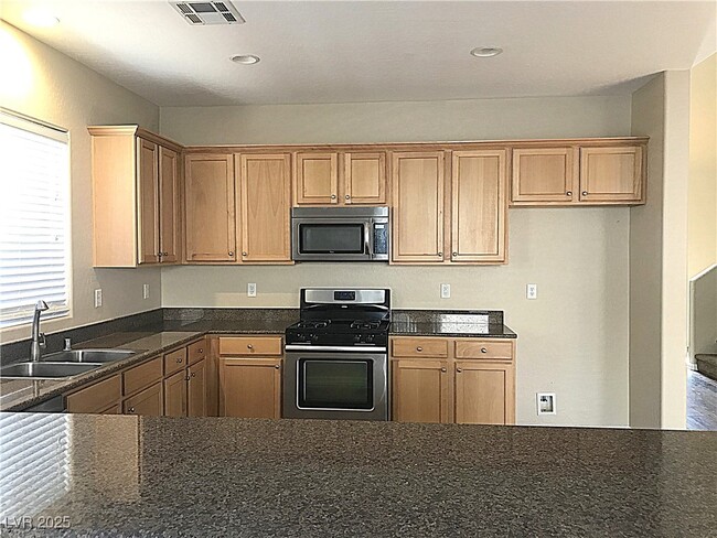 Building Photo - 183 Rolling Fields Ct