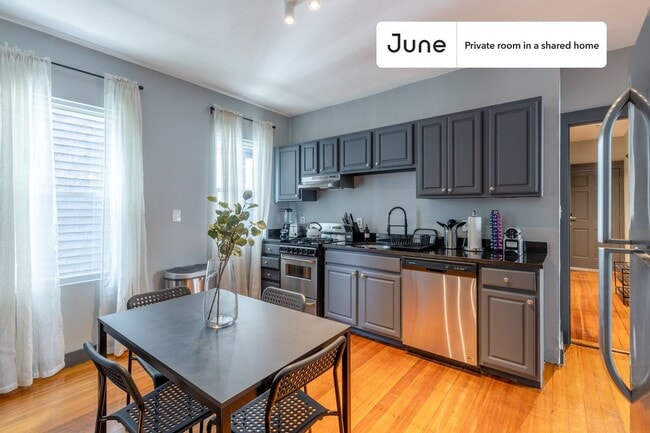 Building Photo - Room in Shared 3 bed/1 bath home in Savin Hill