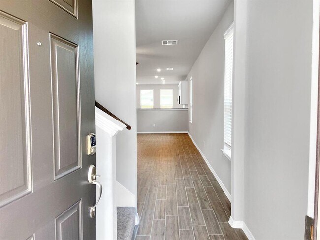 Building Photo - 847 Redinger Ridge Dr