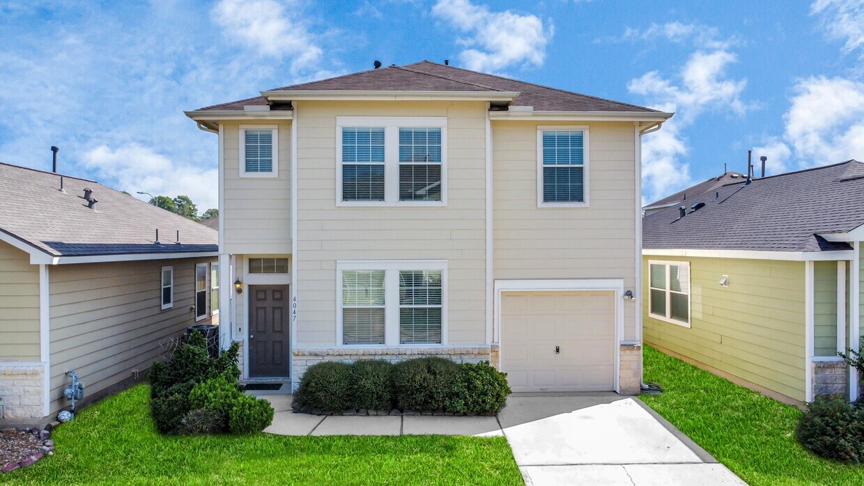 Foto principal - 4047 Mossy Spring Ln