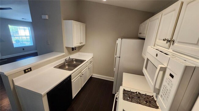 Foto del edificio - 1347 Keys Crossing Dr NE