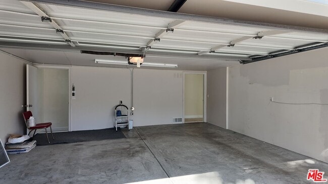 Foto del edificio - 8120 Billowvista Dr