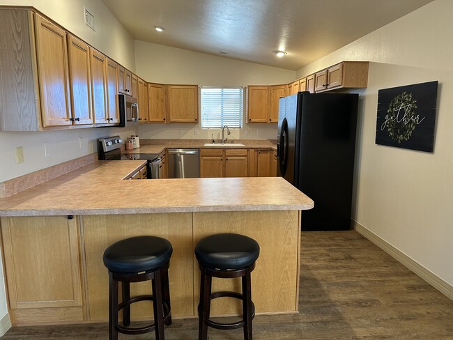Building Photo - 11211 N Cowboy Trl
