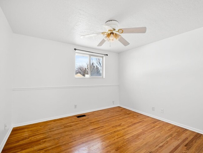 Building Photo - Beautiful home for rent!