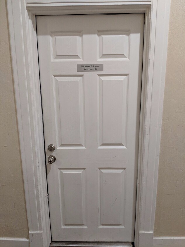 Foto principal - One Bedroom Loft Apartment Available in Hi...