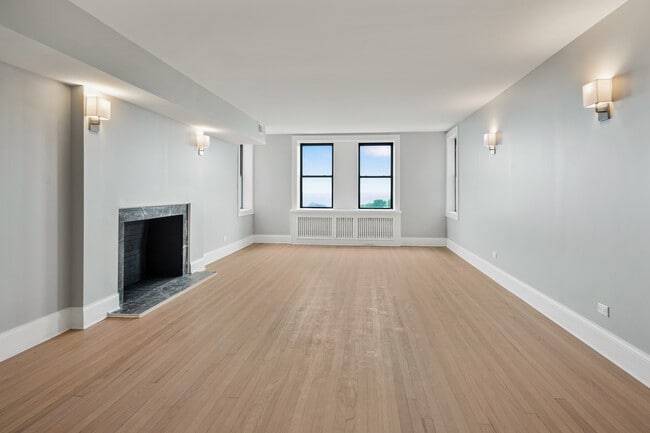 Building Photo - 7000 S South Shore Dr