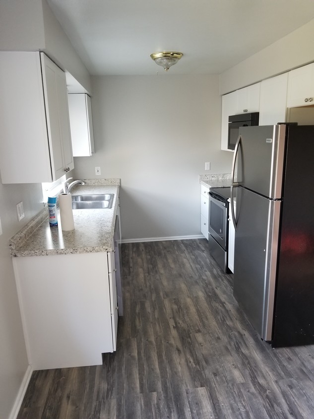 New Efficient Kitchen - 2532 S 286th Pl