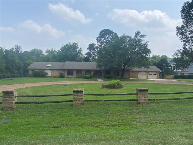 Building Photo - 2009 Oak Knoll Dr