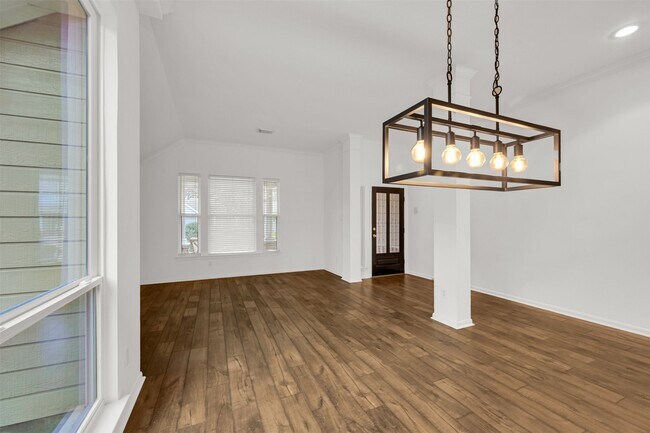 Building Photo - 8031 Clarion Way