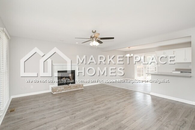 Foto del edificio - 416 Sandburg Dr