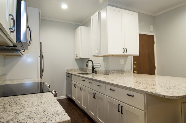 Foto del edificio - 224 N Poplar St