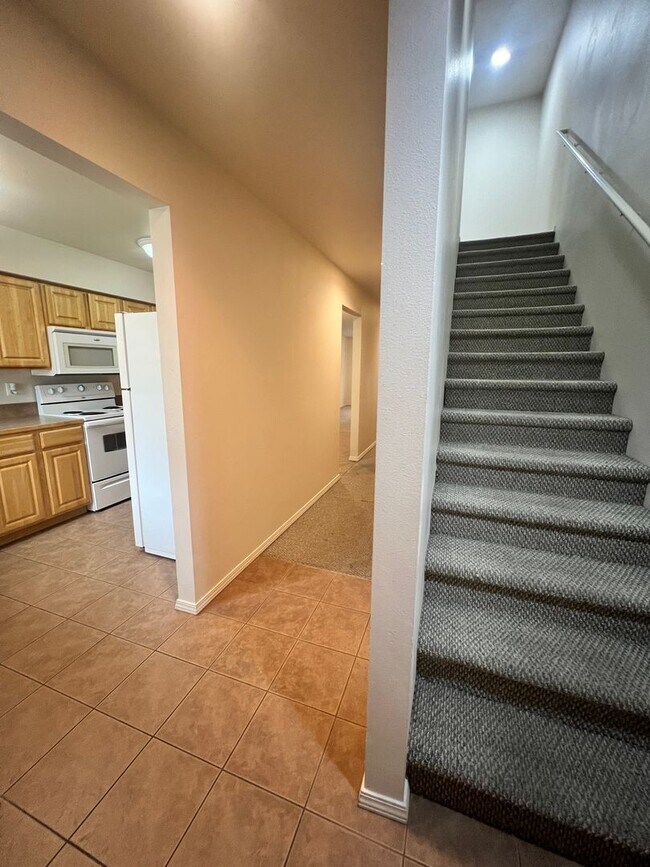 Foto del edificio - 1713 W Fern Dr