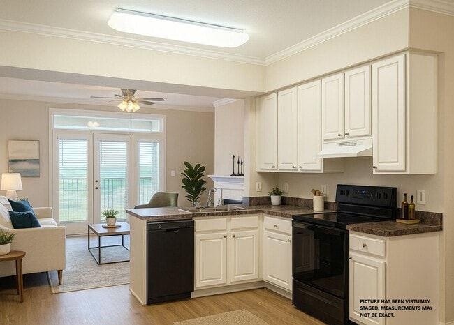 Foto del edificio - Updated 1x1 Spacious 806 square feet w/balcony on the top floor!