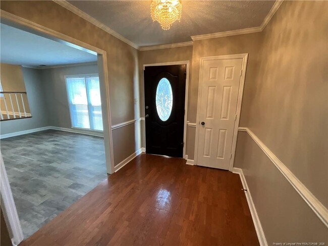 Building Photo - 619 Lufkin Cir