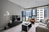 Primary Photo - 210 N Wells St