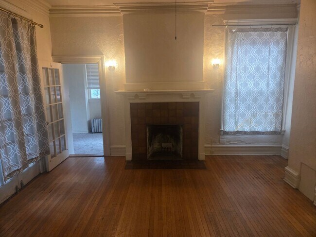 Foto del edificio - 834 N Clarkson St