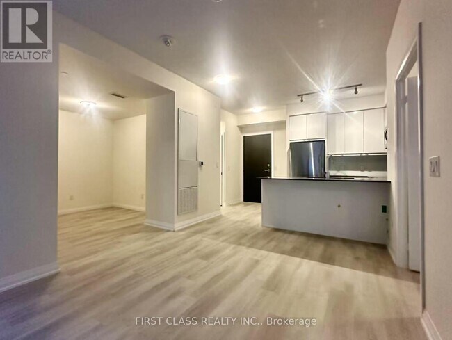 Photo du bâtiment - 3270 Sheppard Ave E