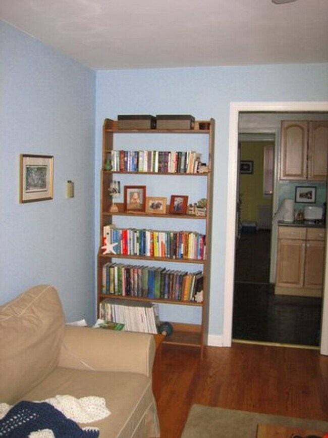 8320 Roanoke Ave Unit 2, Takoma Park, MD 20912 Room for Rent in