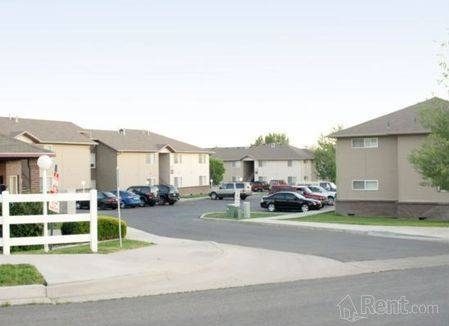 Building Photo - Roscrea Apartments