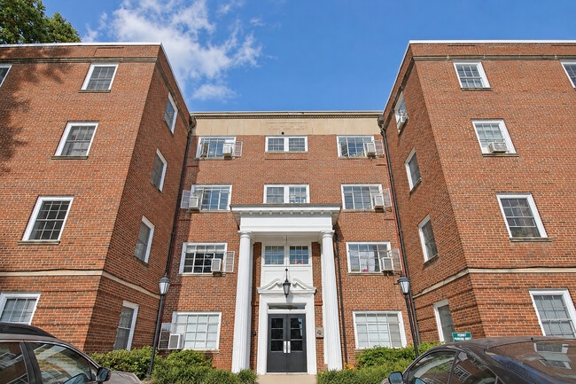 Building Photo - 32 University Cir