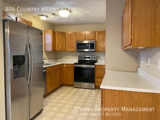 Foto del edificio - 804 Country Meadow Ln