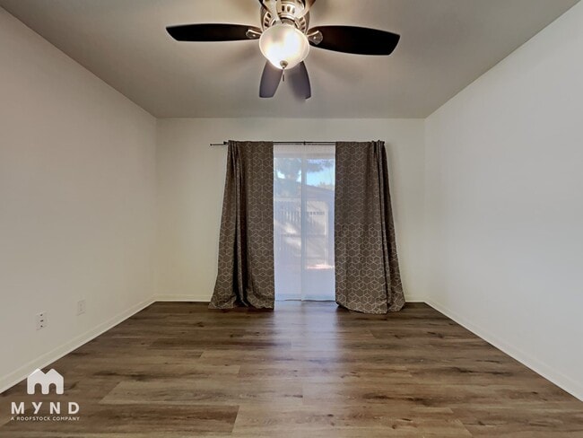 Foto del edificio - 1550 N Stapley Dr