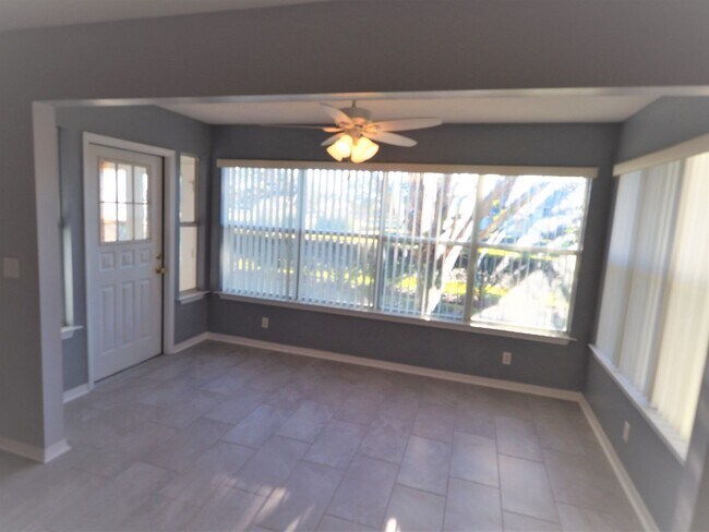 Foto del edificio - Home in Glenlakes Subdivision!