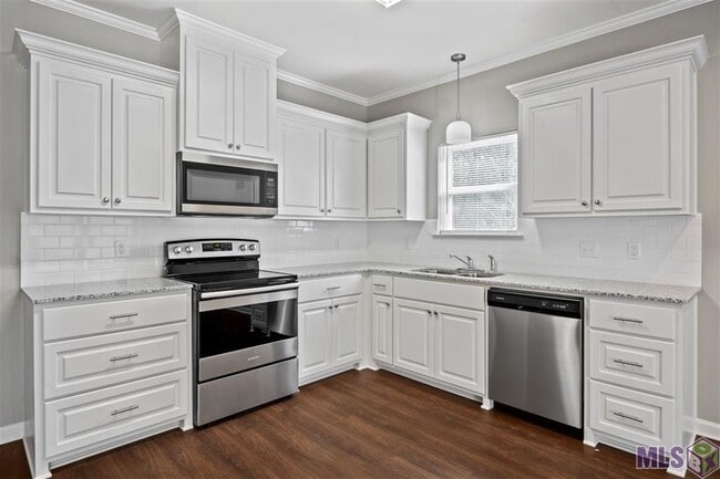 Building Photo - 12099 Pendarvis Ln