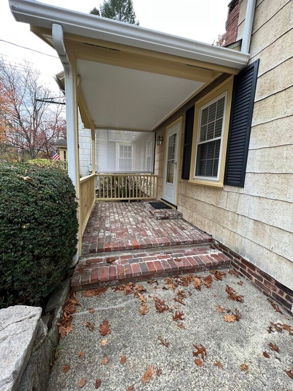 Building Photo - 383 Bedford St