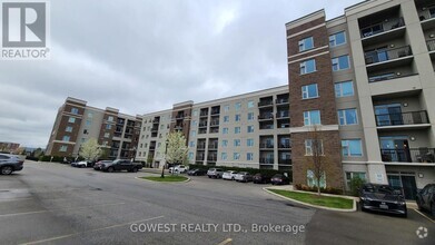 Building Photo - 610-610 Farmstead Dr