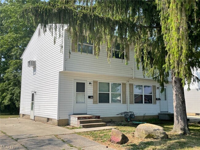 Building Photo - 2660 Packard Dr