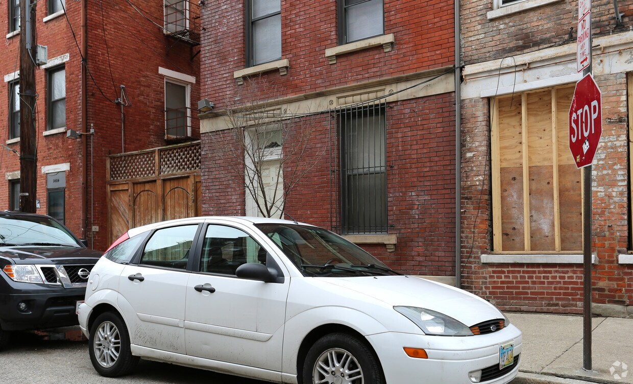 Building Photo - 1402 Republic St