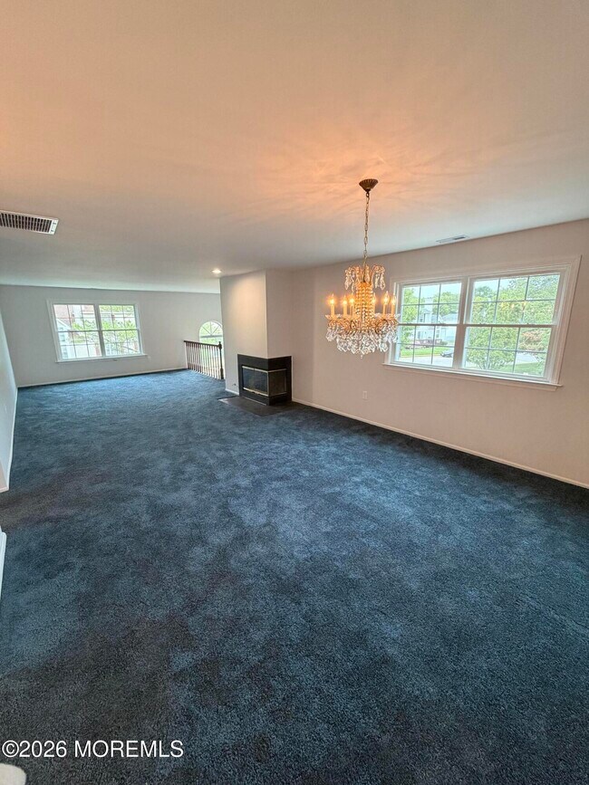 Building Photo - 36 Racquet Rd
