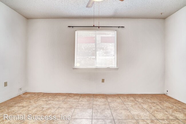 Building Photo - 3 br, 2.5 bath House - 1905 Kentucky Street