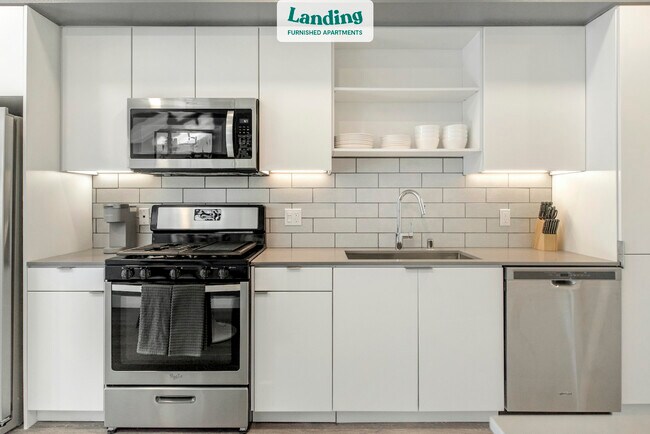 Building Photo - 16395 Biscayne Blvd