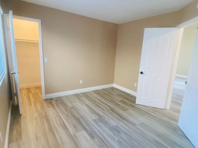 Foto del edificio - Calabasas Two-Story 4b/3b Beautifully & Mo...