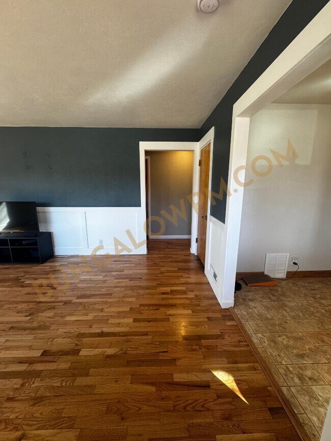 Foto del edificio - 2507 Lewis Ave