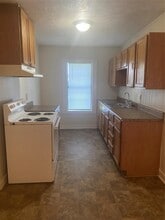 Building Photo - 1021 Nottingham Dr