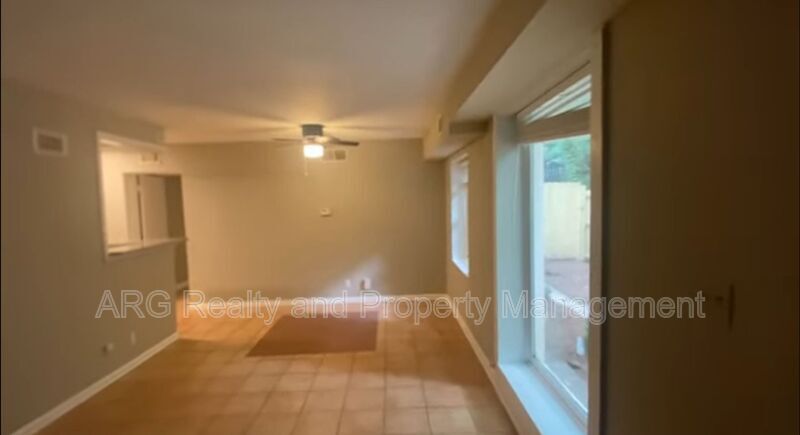 Foto principal - 1352 North Ave