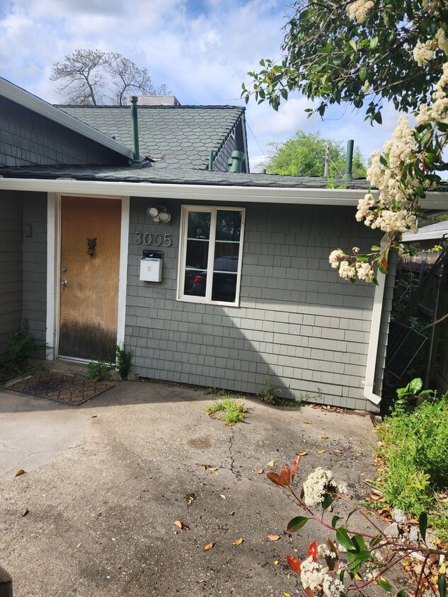 Primary Photo - 3005 Fairways Ct