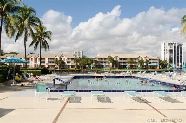 Building Photo - 3800 S Ocean Dr