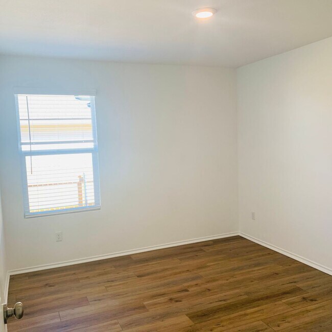 Foto del edificio - 4 Bed 2 Bath in Jarrell, TX