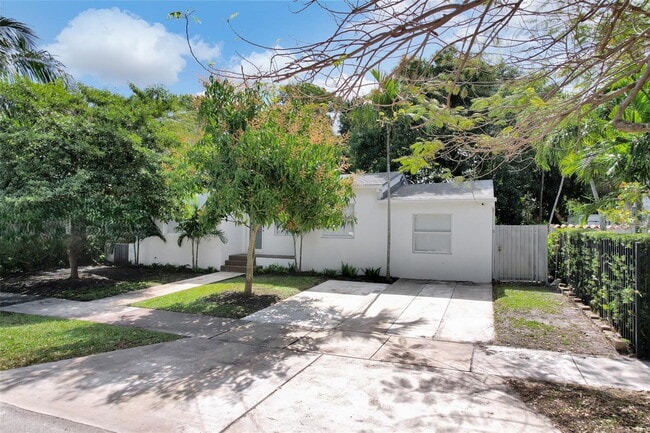 Photo - 742 NE 81st St House