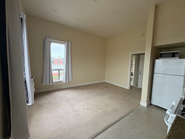 Building Photo - 2310 Pacific Ave