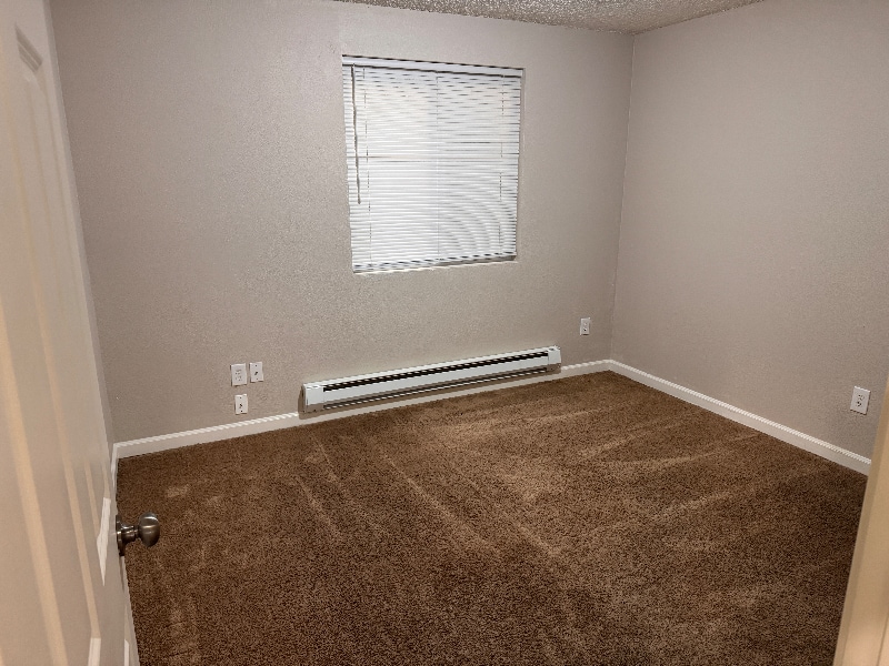 Primary Photo - 2907 E M St