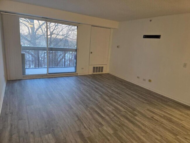 Foto del edificio - 1840 Huntington Blvd