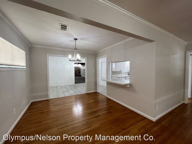 Building Photo - 4 br, 2.5 bath House - 101 Palm Ln