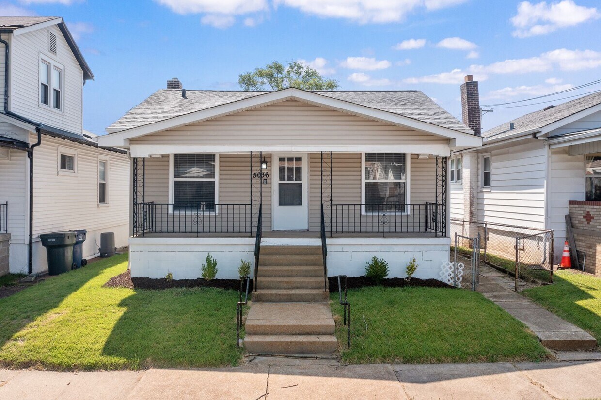 Newly updated home available in Bevo Mill! House Rental in St. Louis